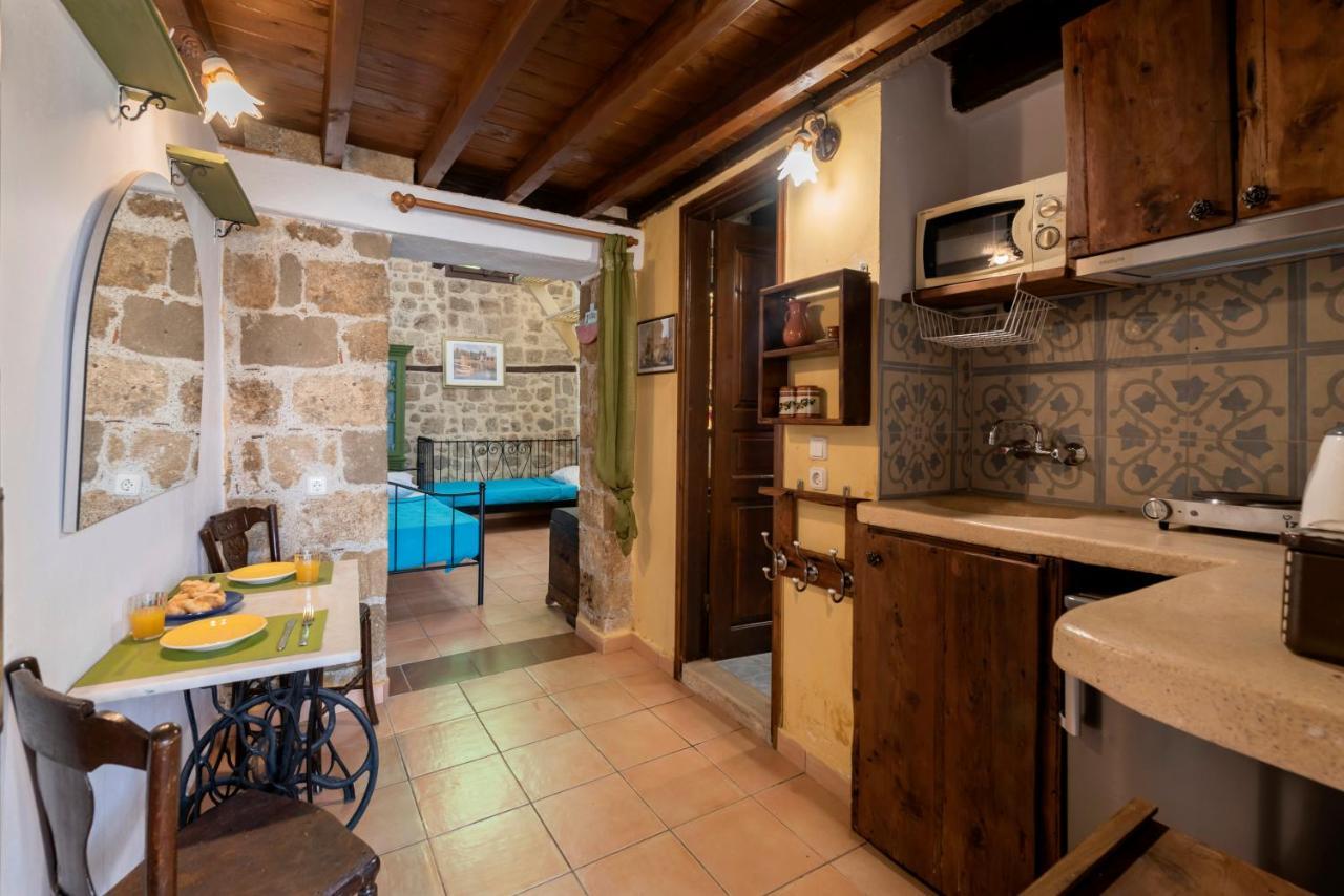 Secret Garden - Old Town Apartment Rhodes City Exterior photo